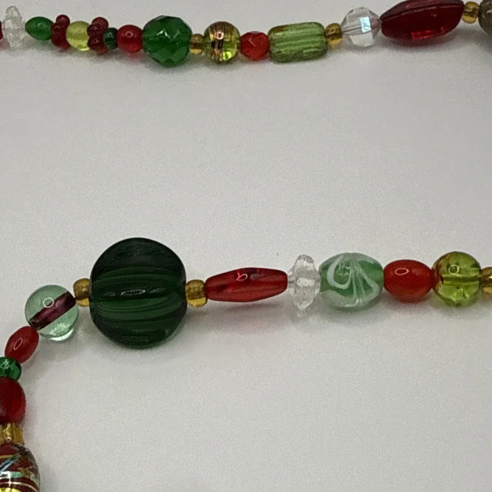 Vintage Necklace‎ Art Glass Red Green Beads Round & Figural Abstract Beaded 14in - Picture 6 of 16